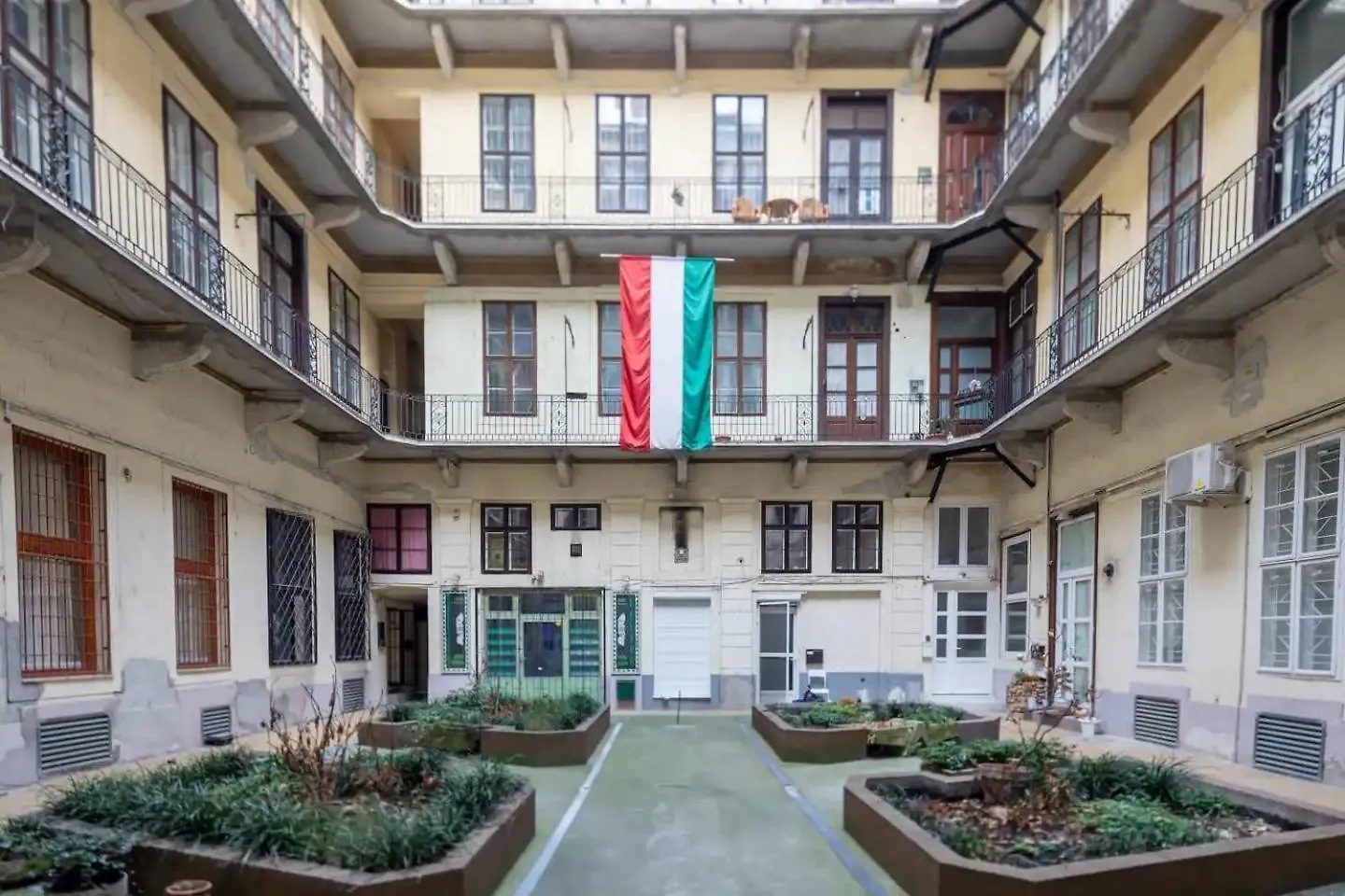 Vamhaz Boulevard Apartments Будапешт 0*,