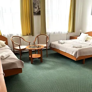 2* Гостевой дом Broadway